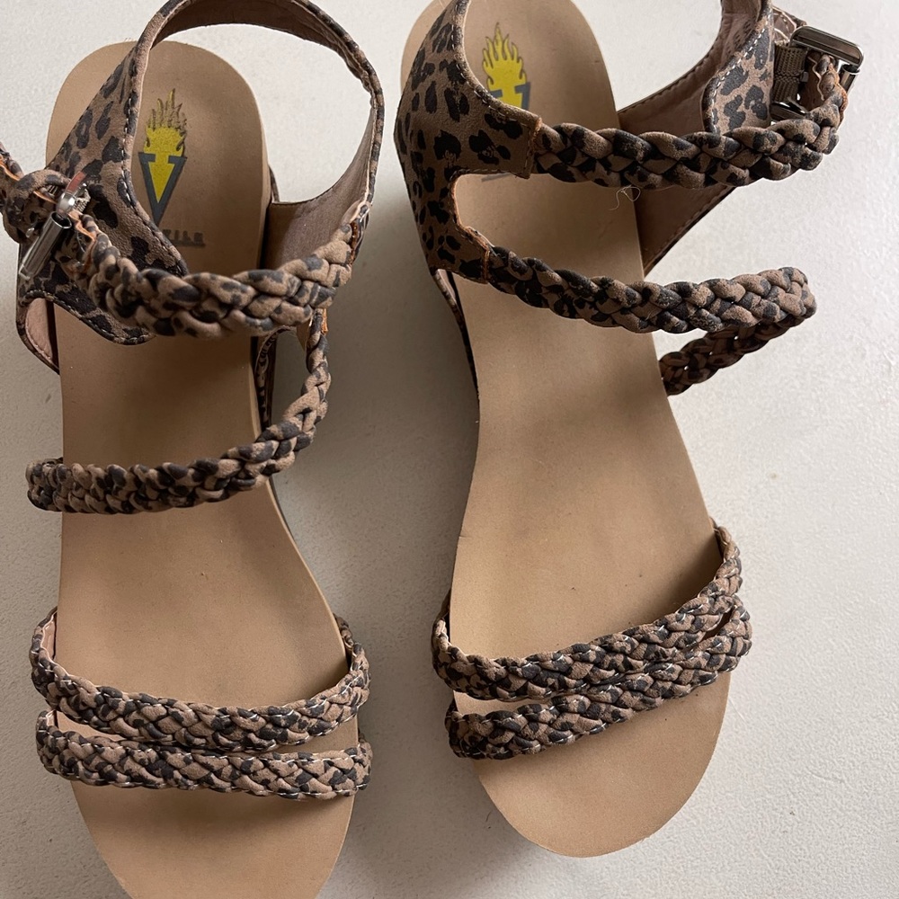 Tan Leopard Alloway woman’s Sandal